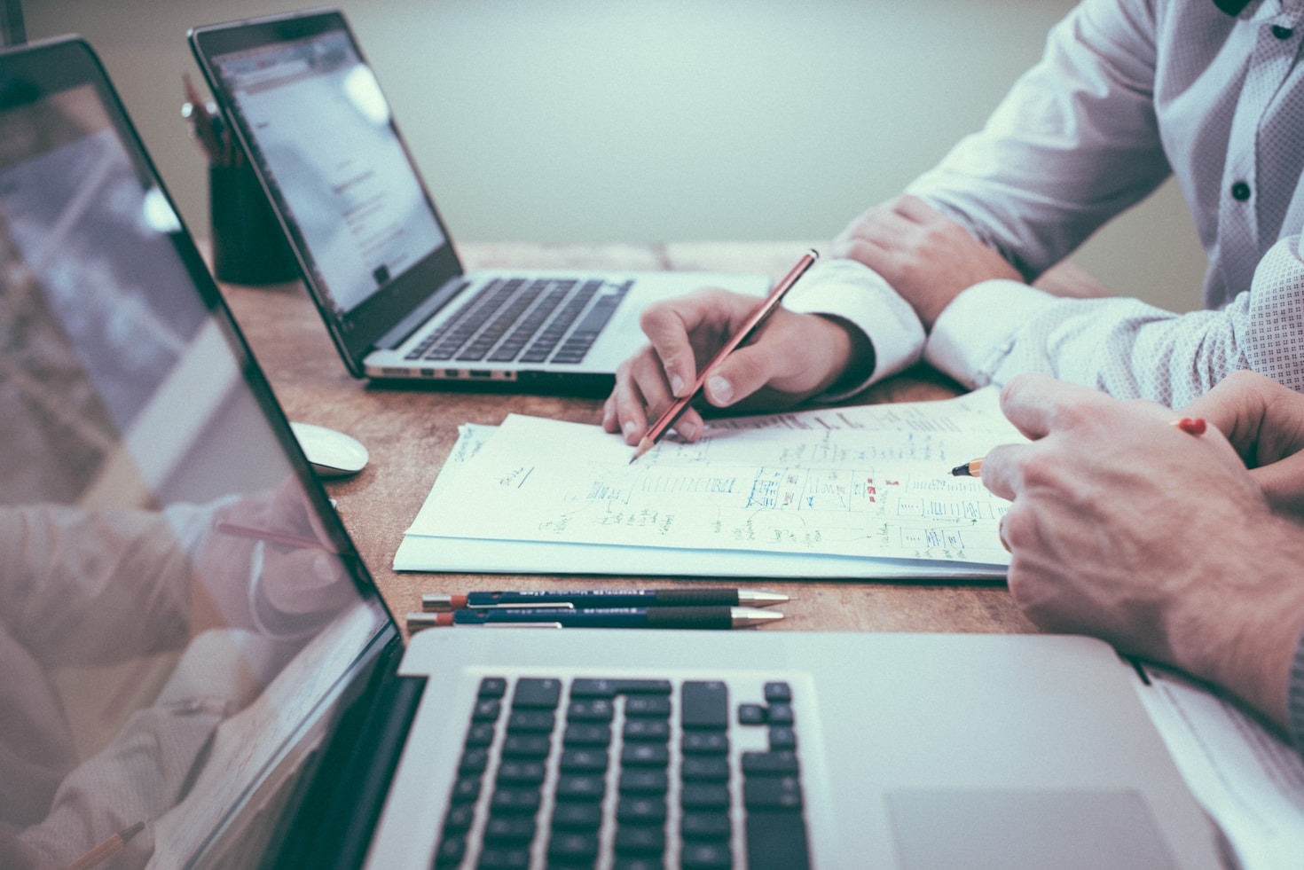 The Art of Building a Strong Brand Identity